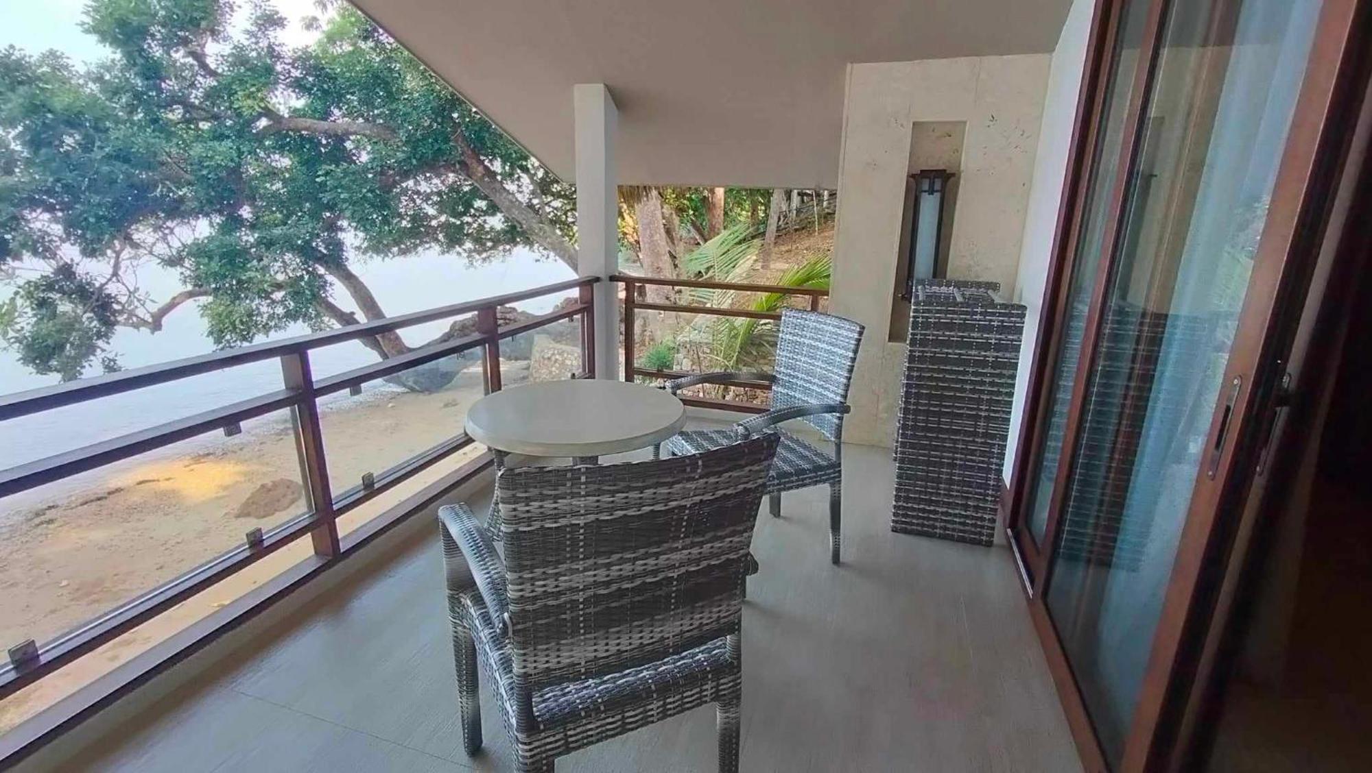 Alam Indah Beach Resort Busuanga Exteriör bild