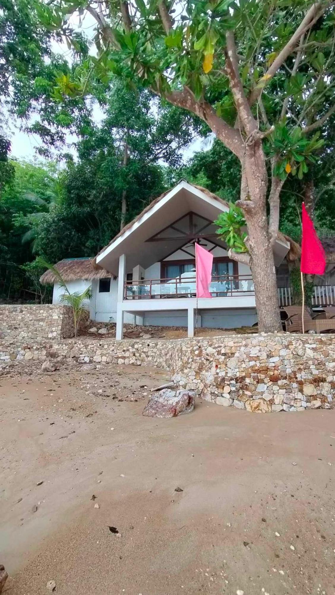 Alam Indah Beach Resort Busuanga Exteriör bild
